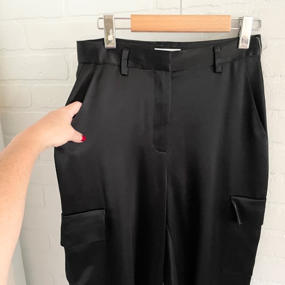 Aritzia Refined Satin Cargo Pants High-waisted Pockets Liquid Fluid Black Sz 4 - Picture 8 of 16